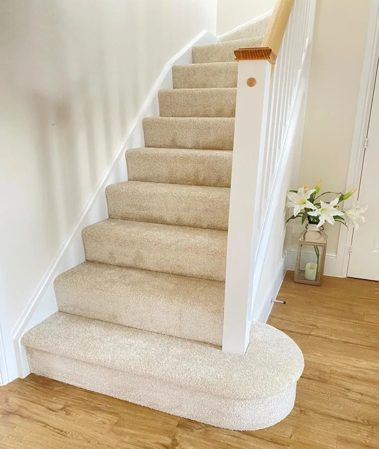 Wall to wall carpet for stair
